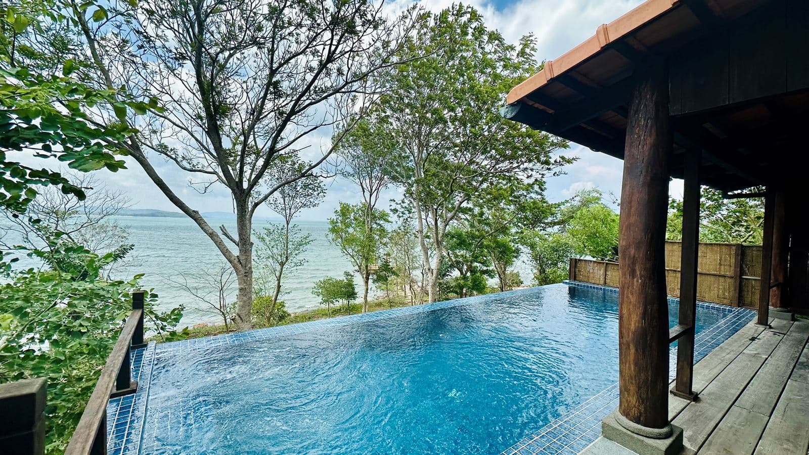 rooms-ocean-pool-villa-child-without-extra-bed