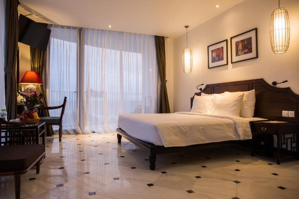 rooms-executive-suite-sea-view-balcony