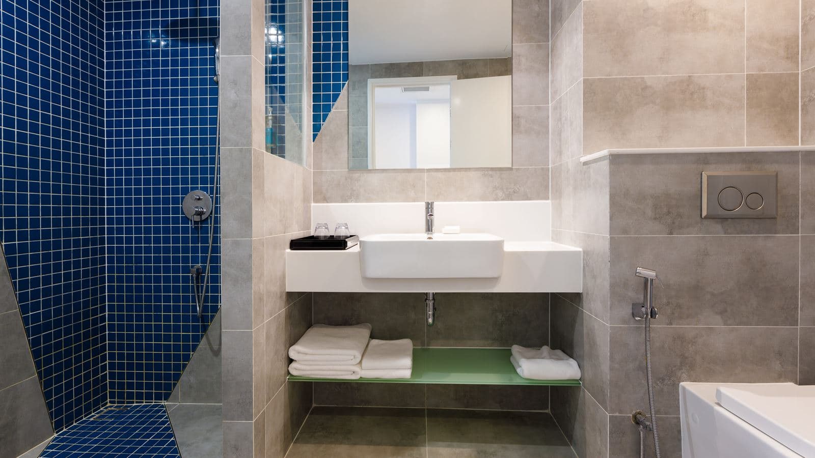 rooms-grand-deluxe-mountain-view