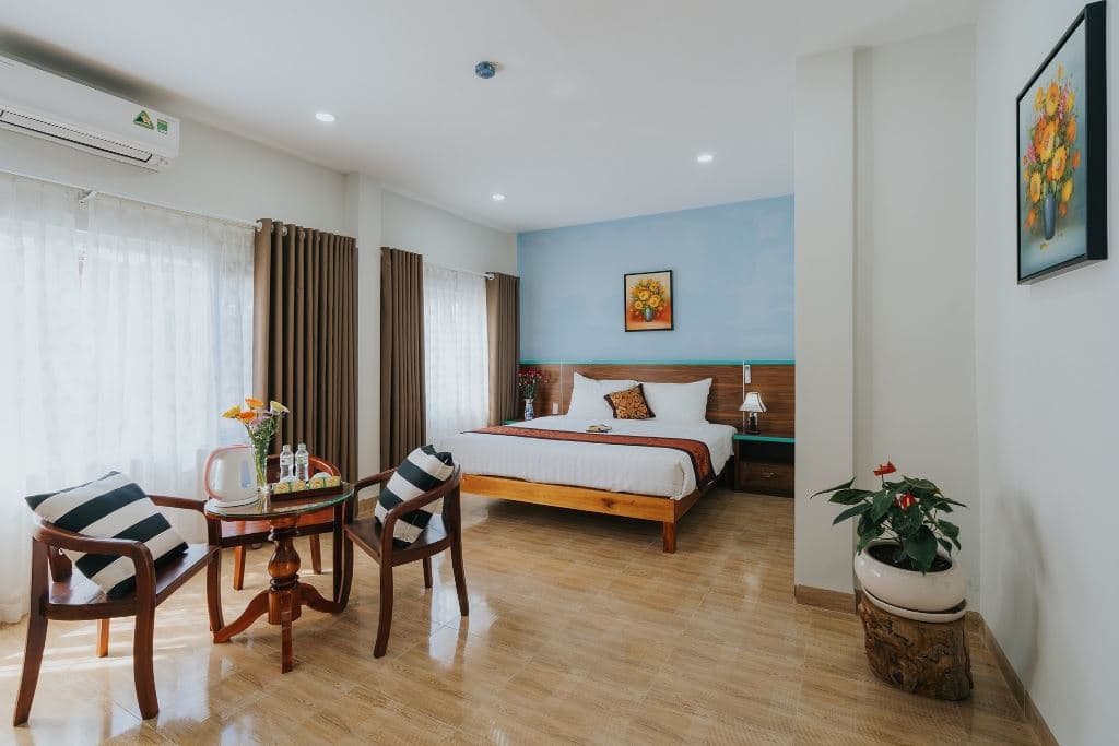 rooms-deluxe-double-garden-view-balcony