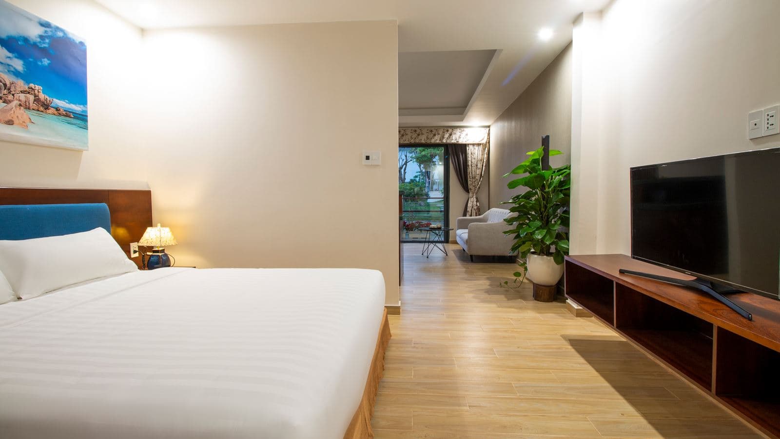 rooms-villa-triple-garden-view-with-balcony-no-extra-bed