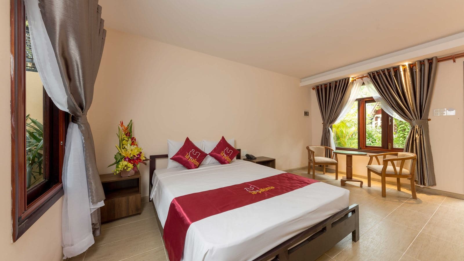 rooms-pool-view-bungalow-with-terrace