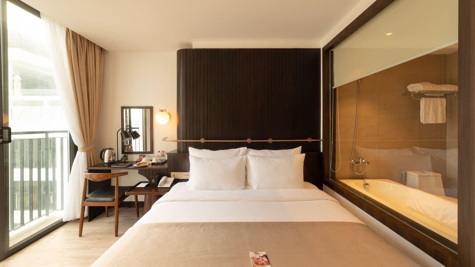 rooms-deluxe-cityview