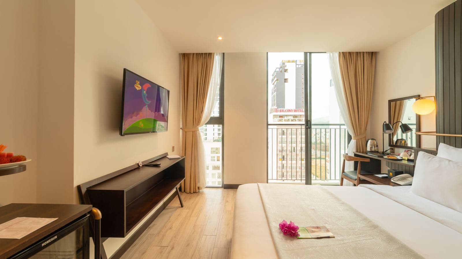 rooms-deluxe-cityview