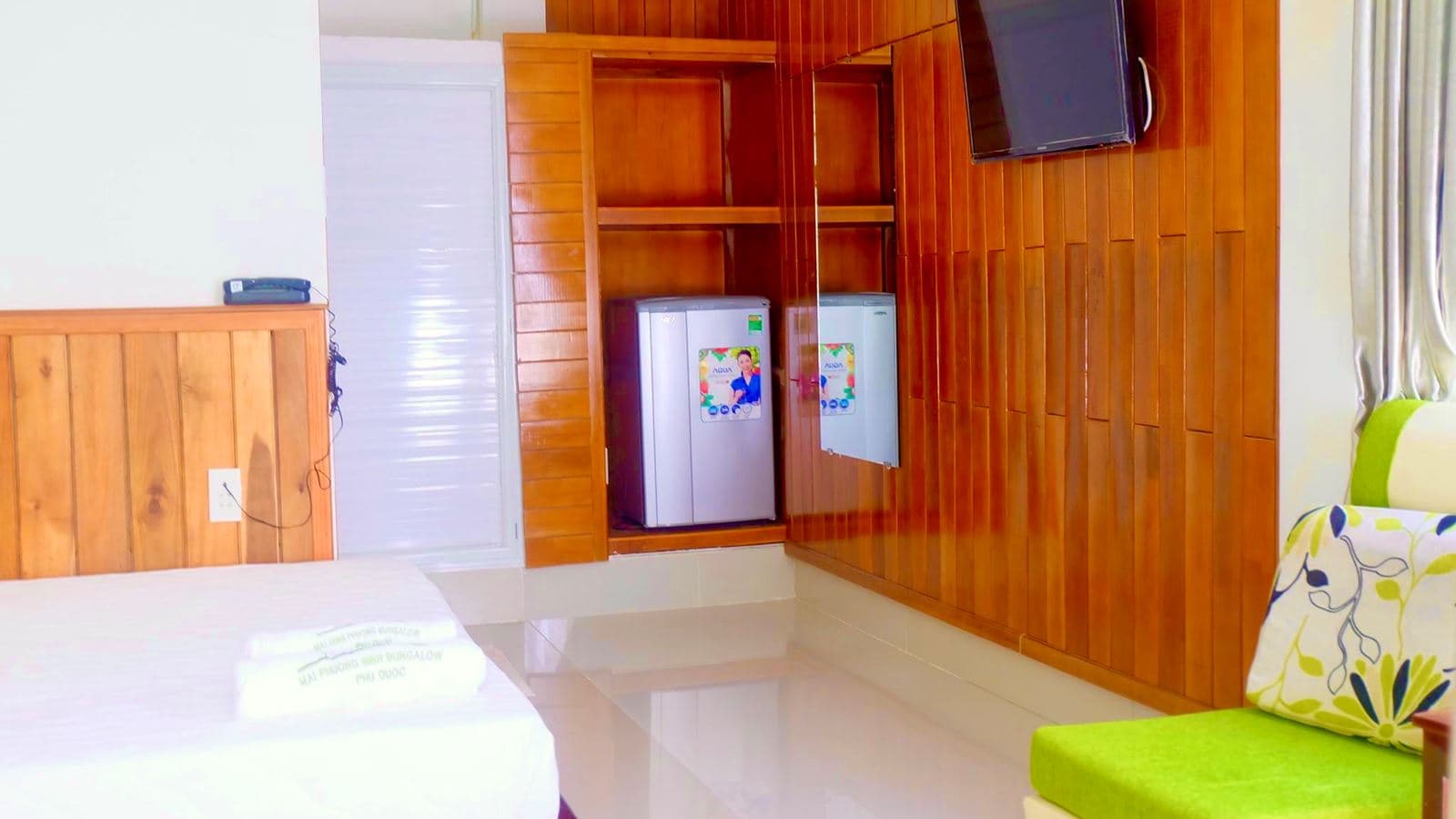 rooms-bungalow-standard-with-terrace