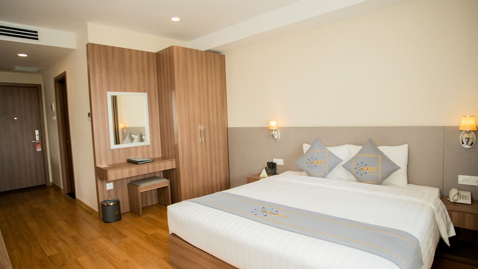 rooms-senior-deluxe-mountain-view