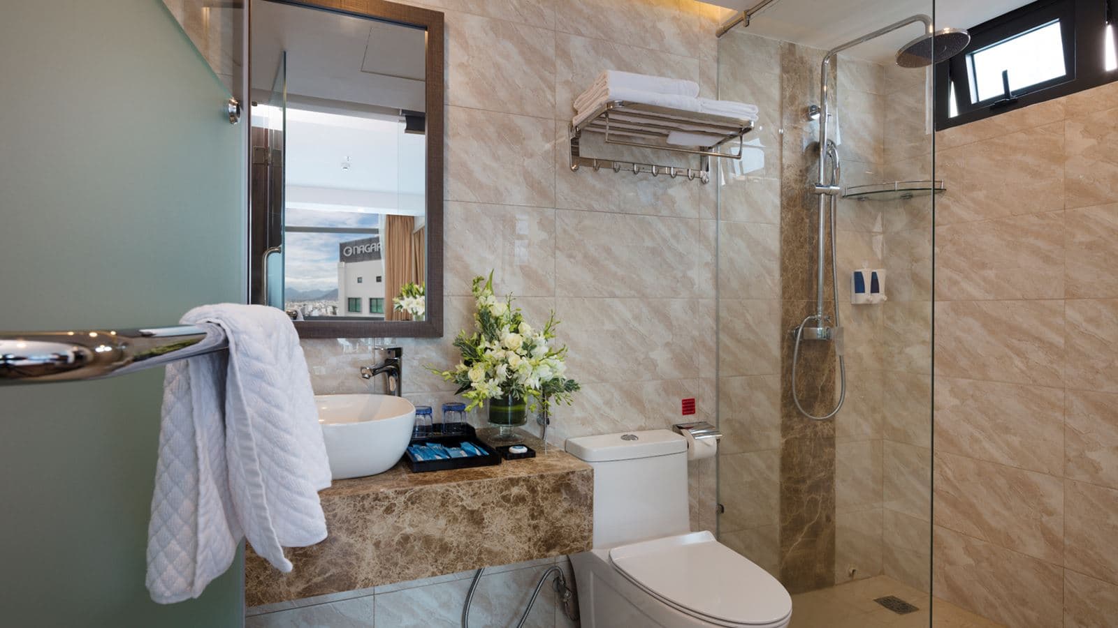 rooms-superior-city-view