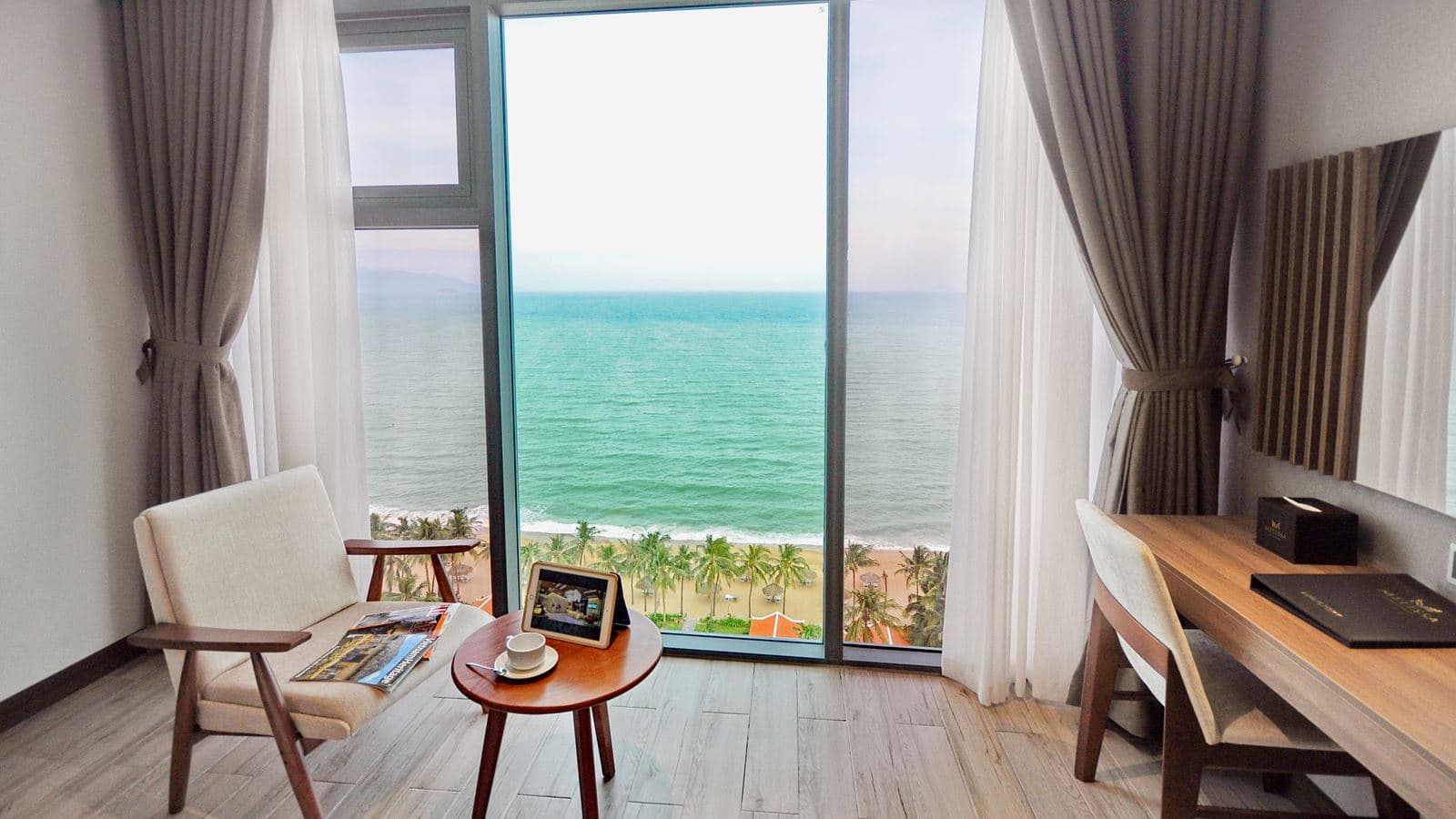 rooms-senior-deluxe-seaview