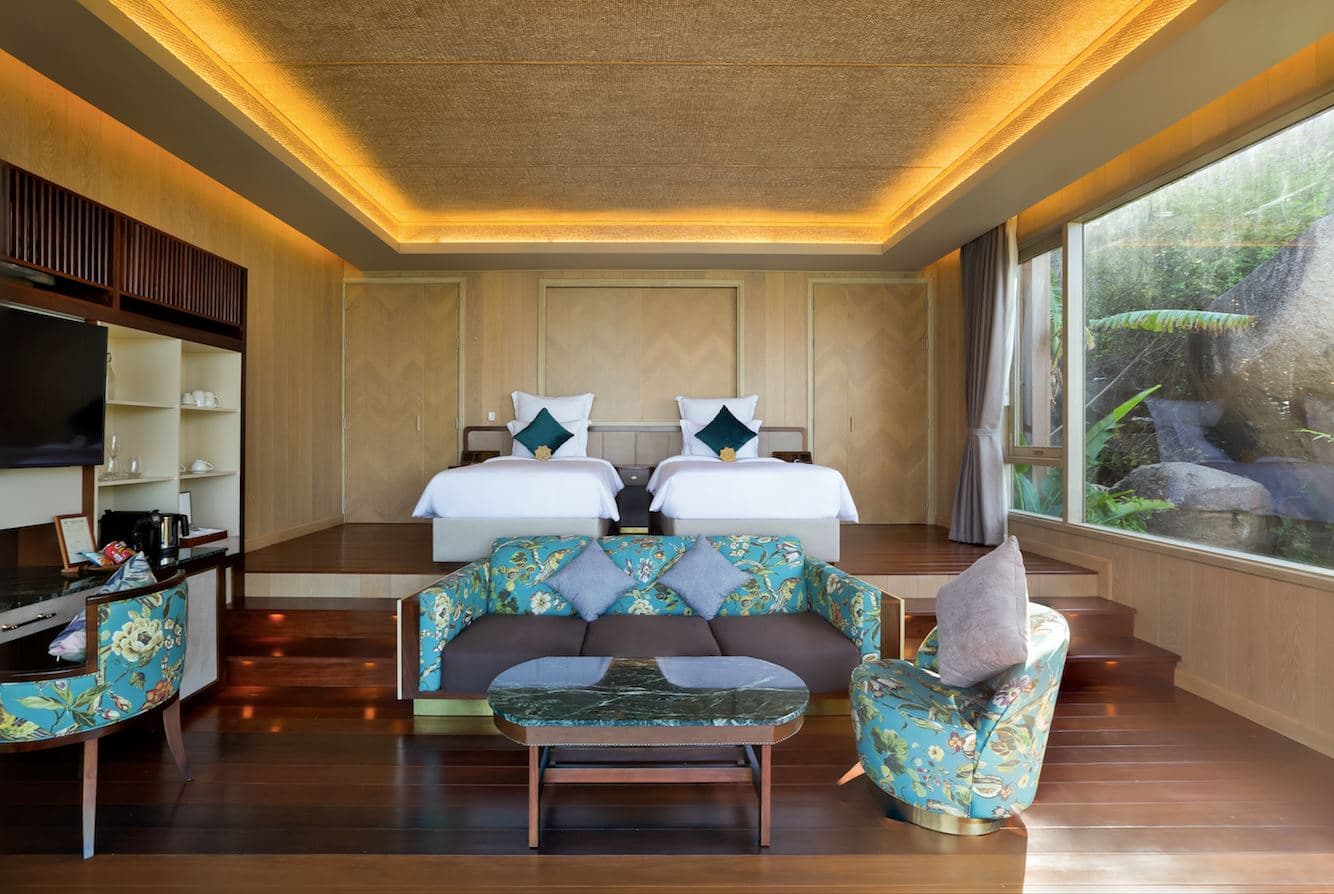 rooms-twobedroom-beachfront-pool-villa