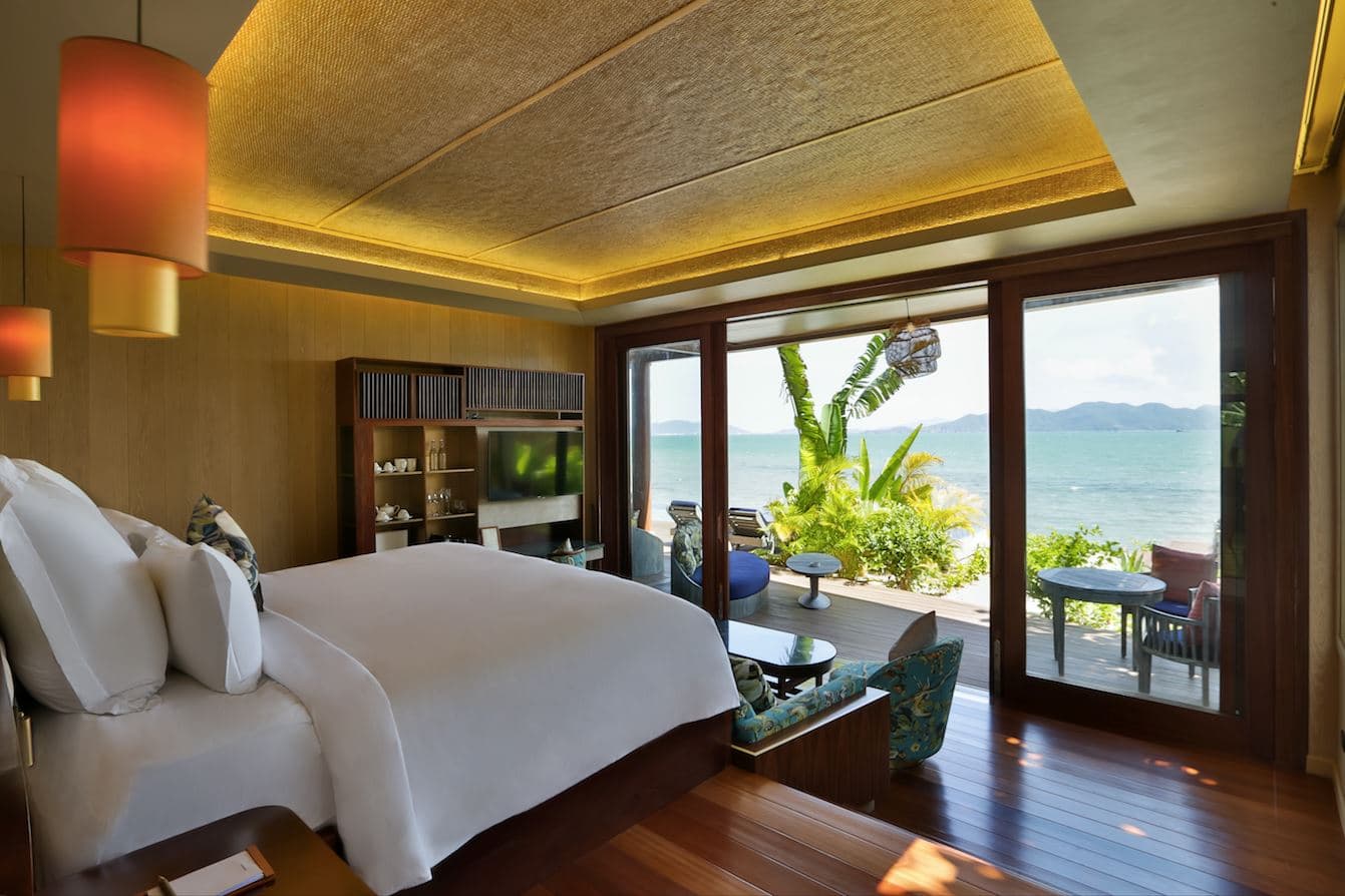 rooms-twobedroom-beachfront-pool-villa