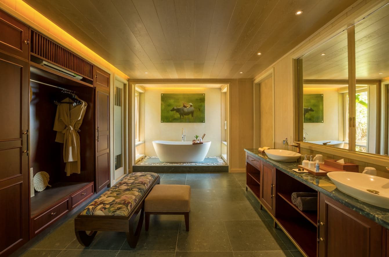 rooms-threebedroom-beachfront-pool-villa