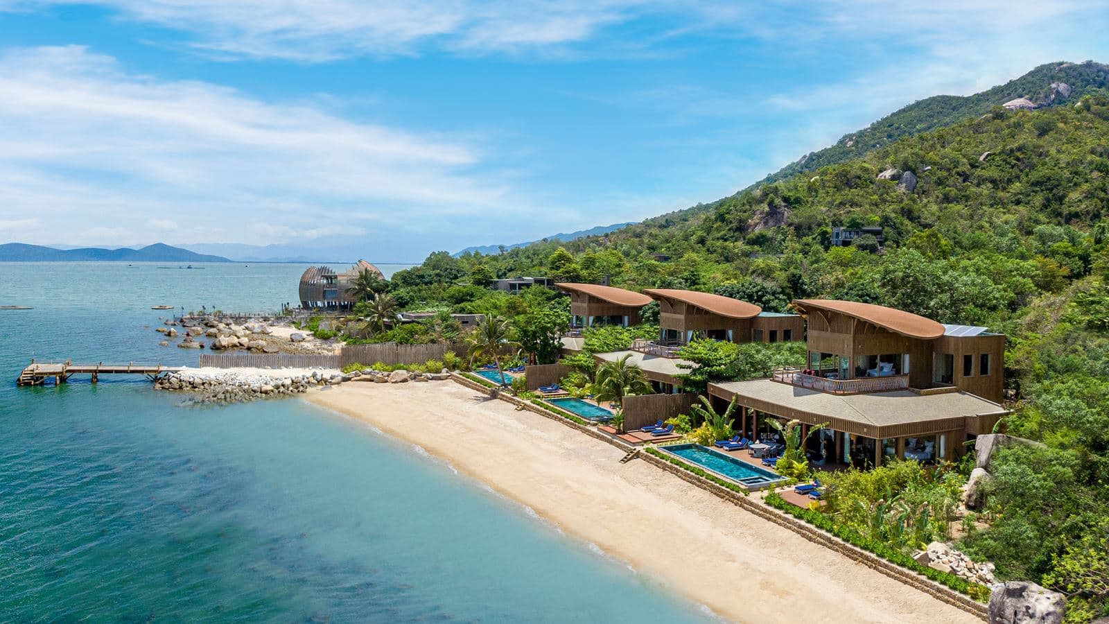 rooms-twobedroom-beachfront-pool-villa