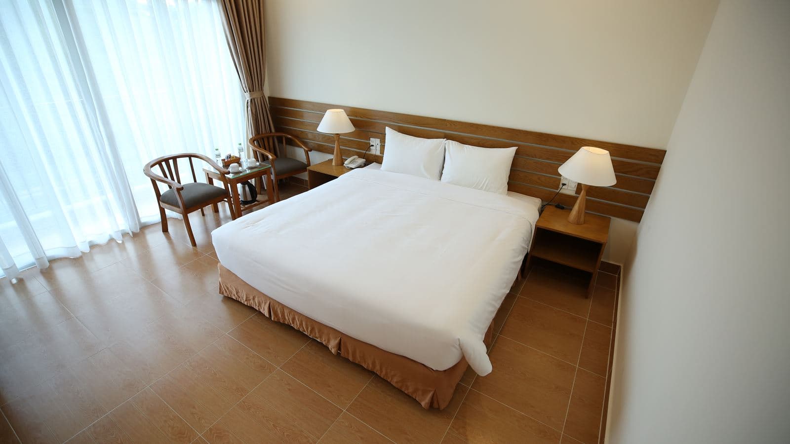 rooms-deluxe-room-with-balcony