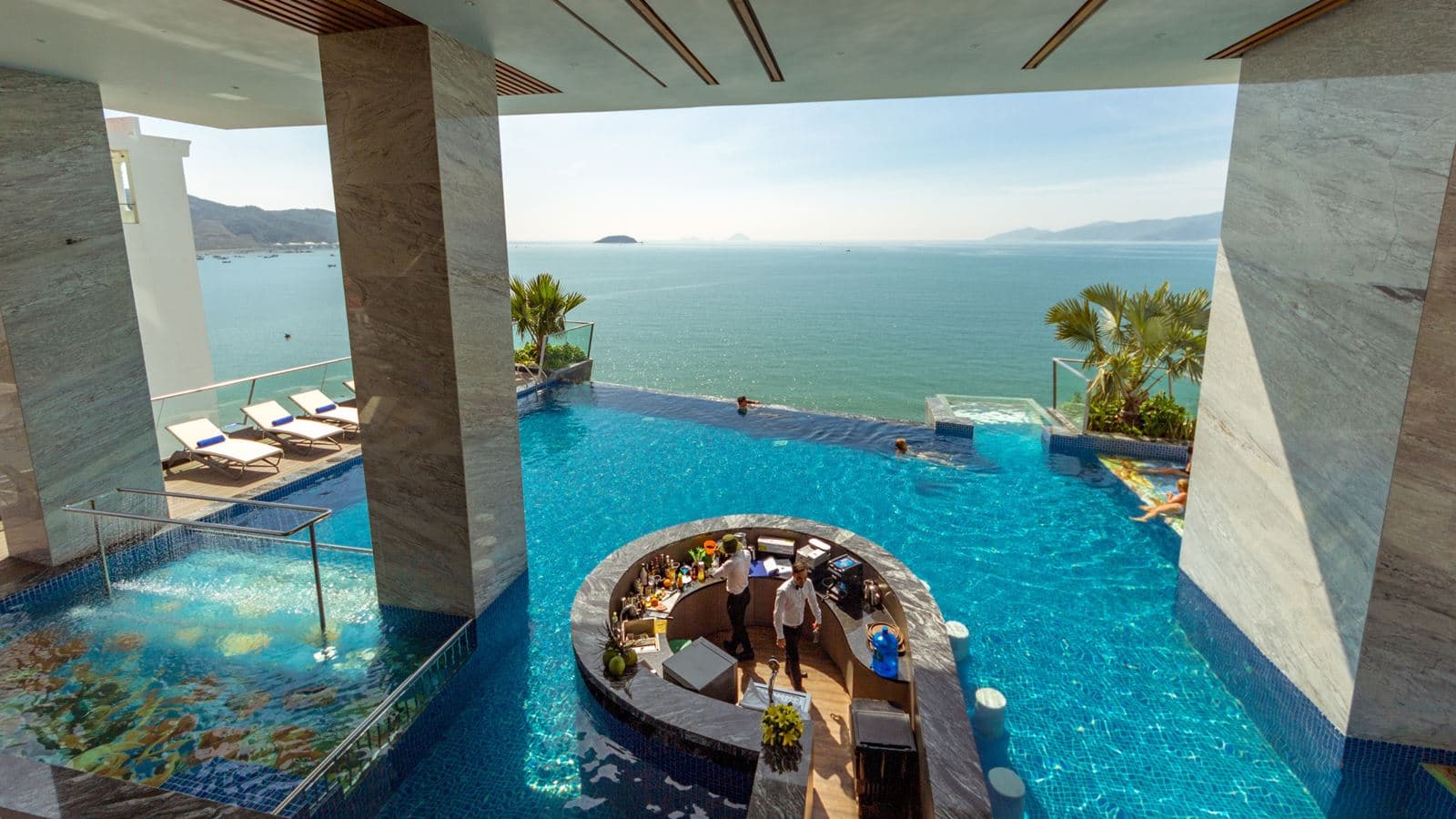 bars-blue-ocean-bar