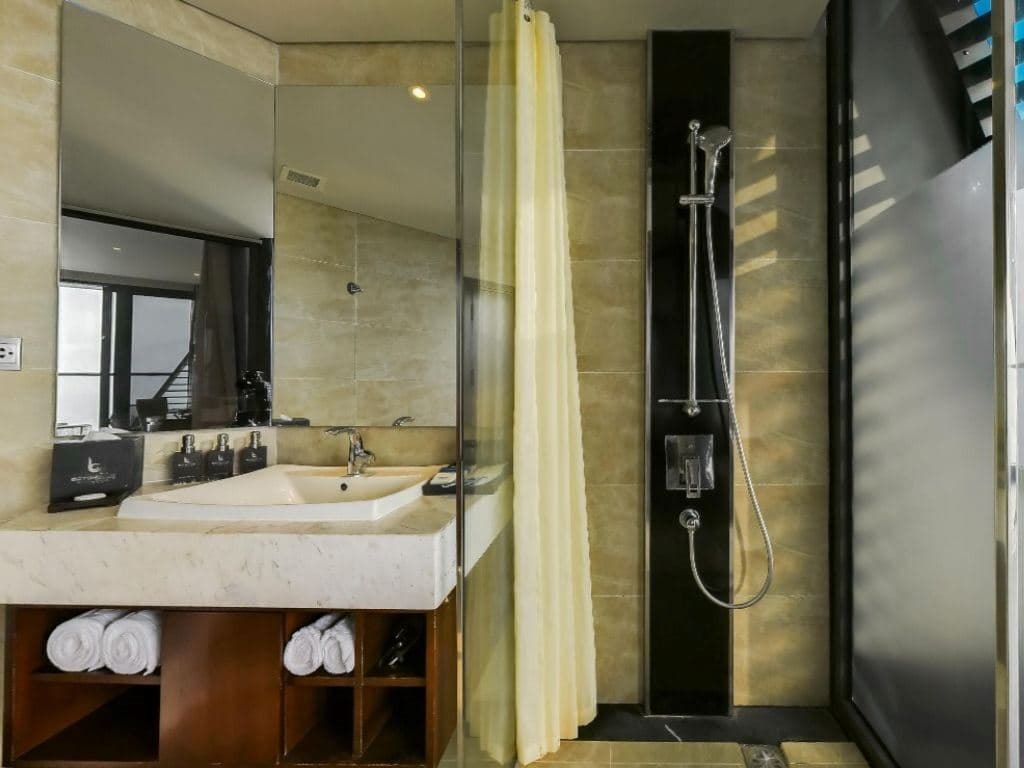 rooms-pacific-double-with-balcony-child-without-extra-bed