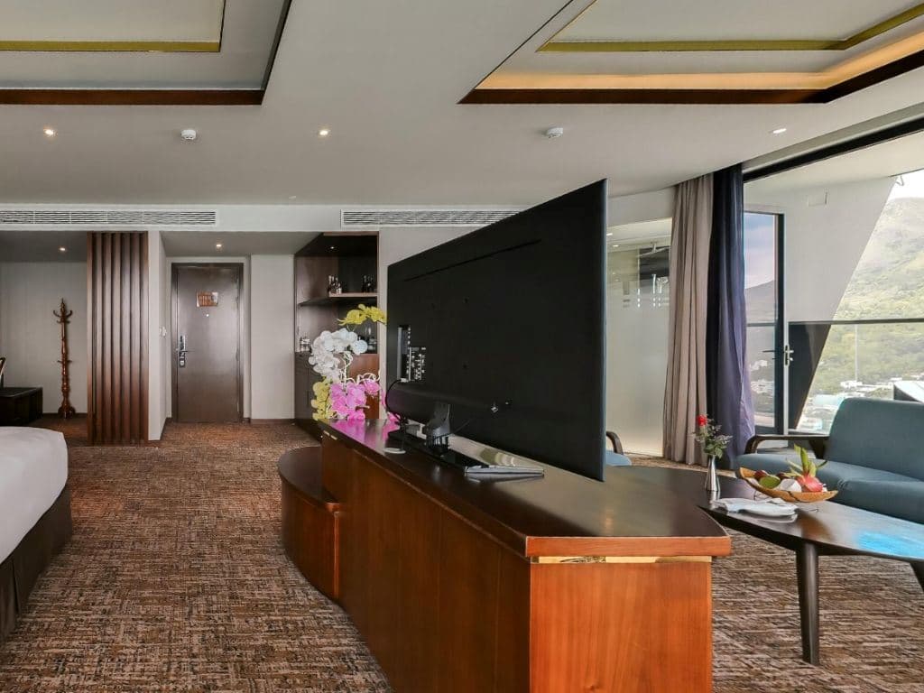 rooms-suite-room