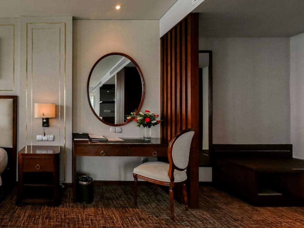 rooms-suite-room