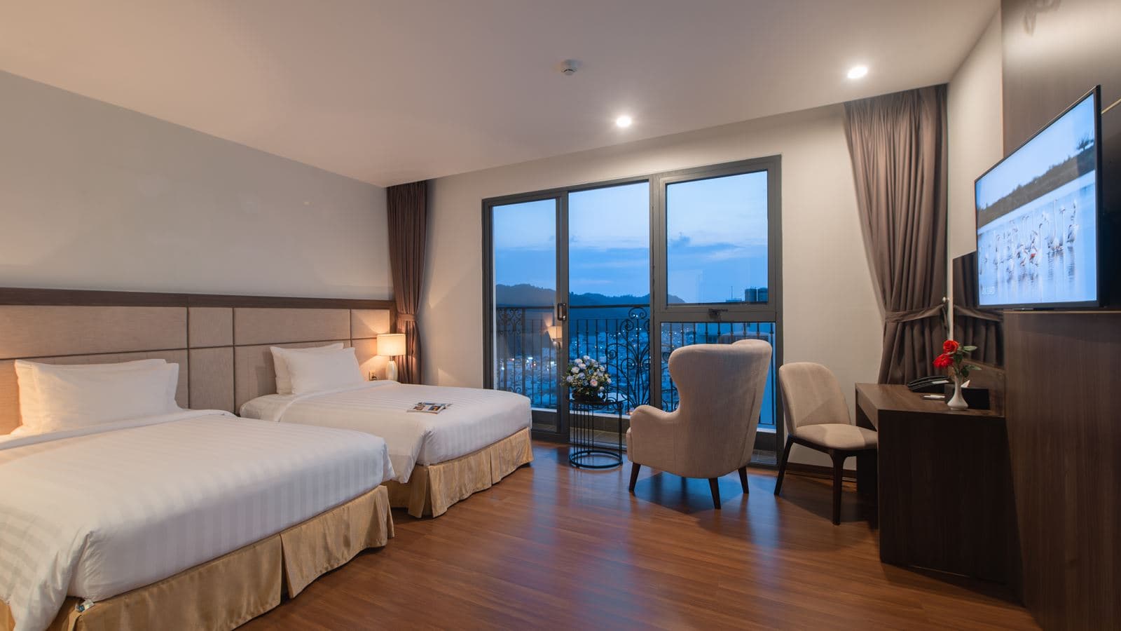 rooms-studio-with-balcony