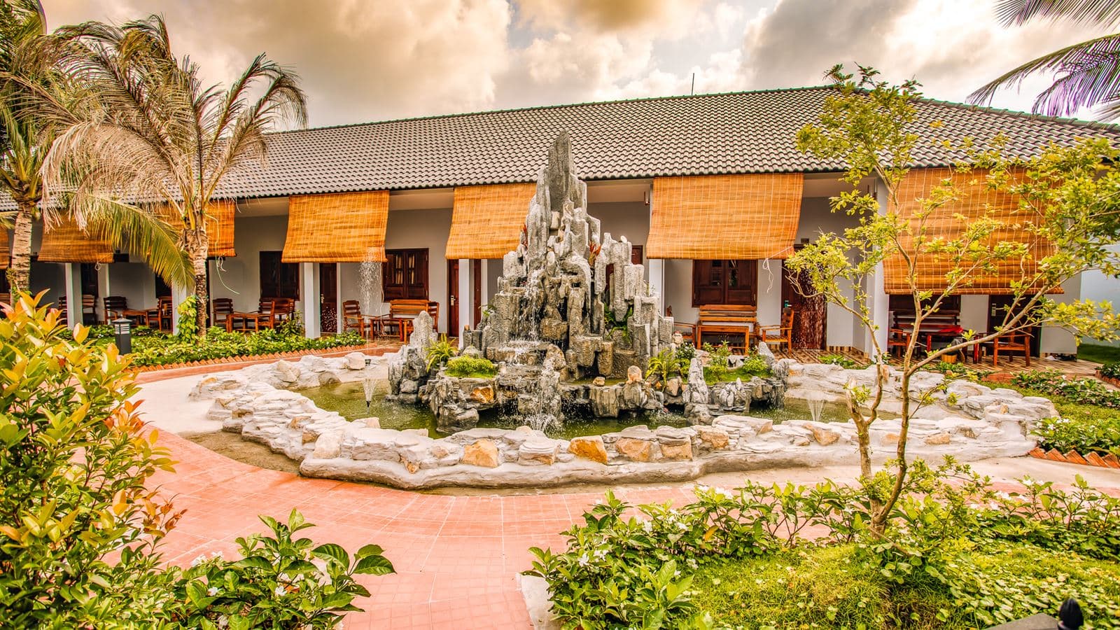 rooms-deluxe-family-garden-view