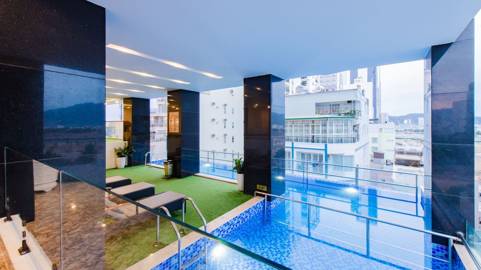 pools-indoor-pool