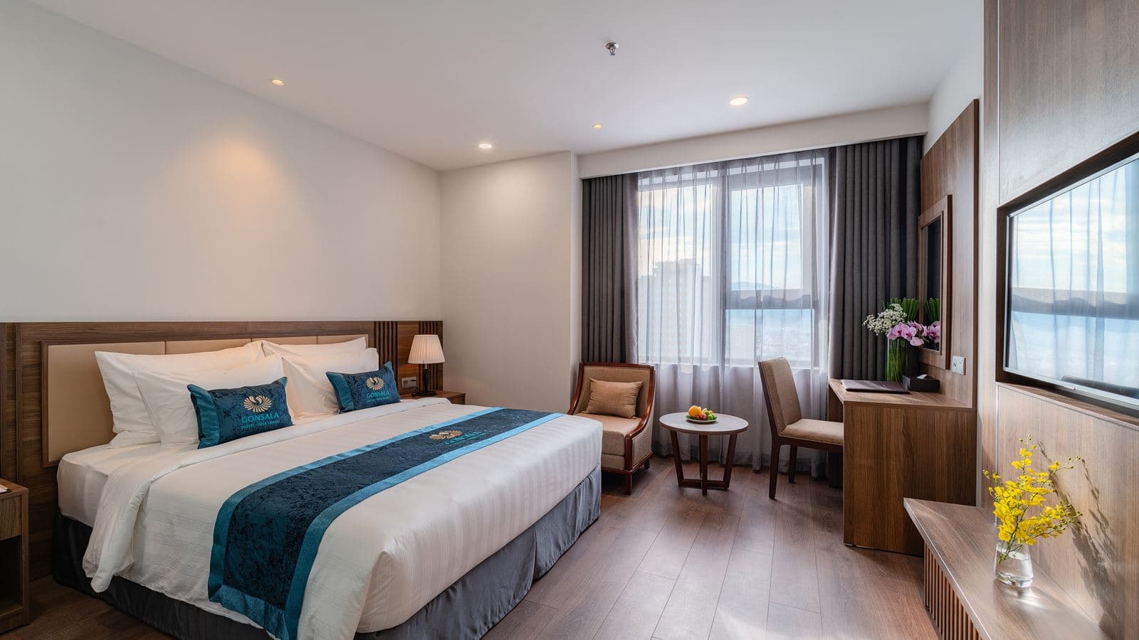 rooms-superior-city-view