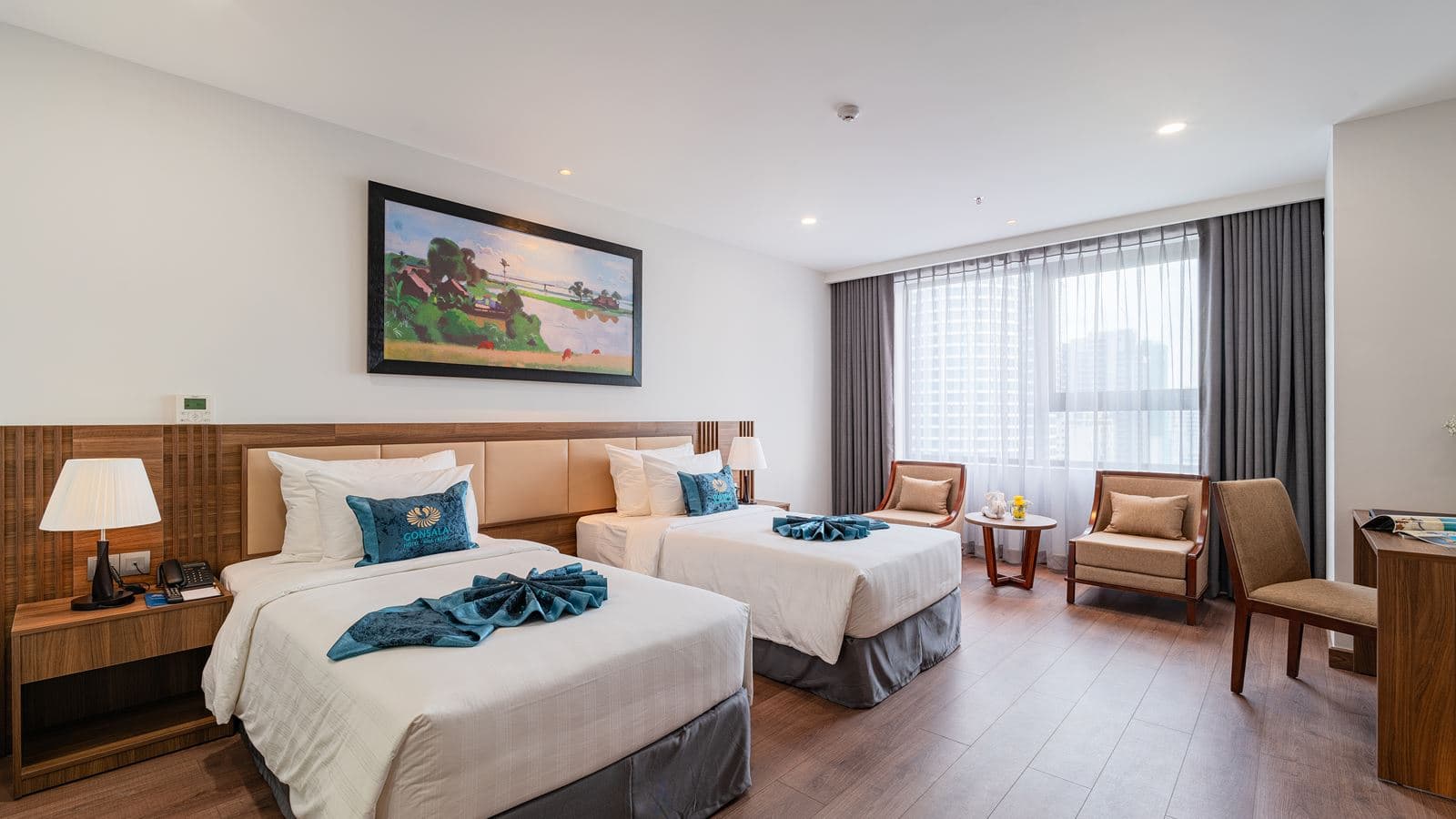 rooms-deluxe-partial-sea-view