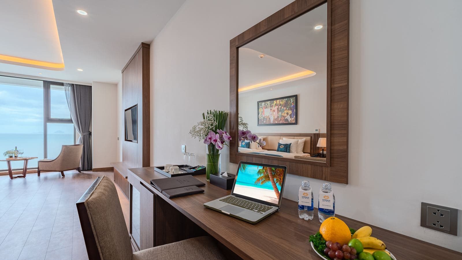 rooms-executive-sea-view-with-balcony
