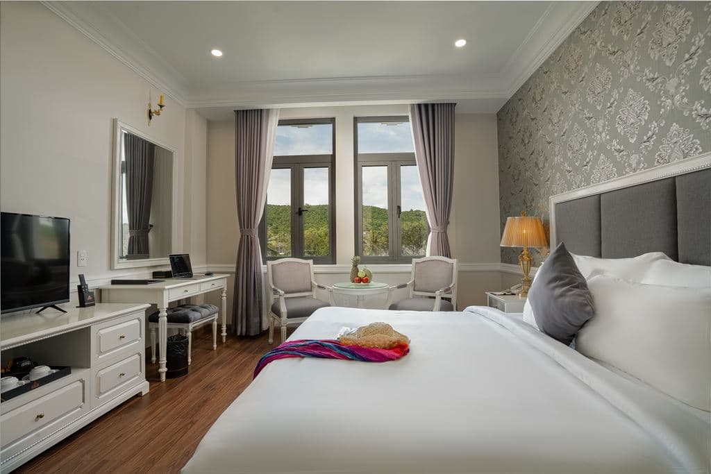 rooms-deluxe-room-city-view-child-without-extra-bed