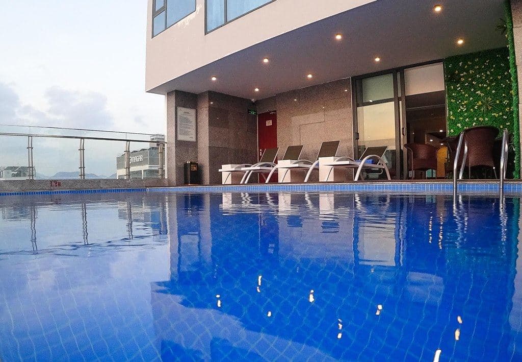 pools-indoor-pool