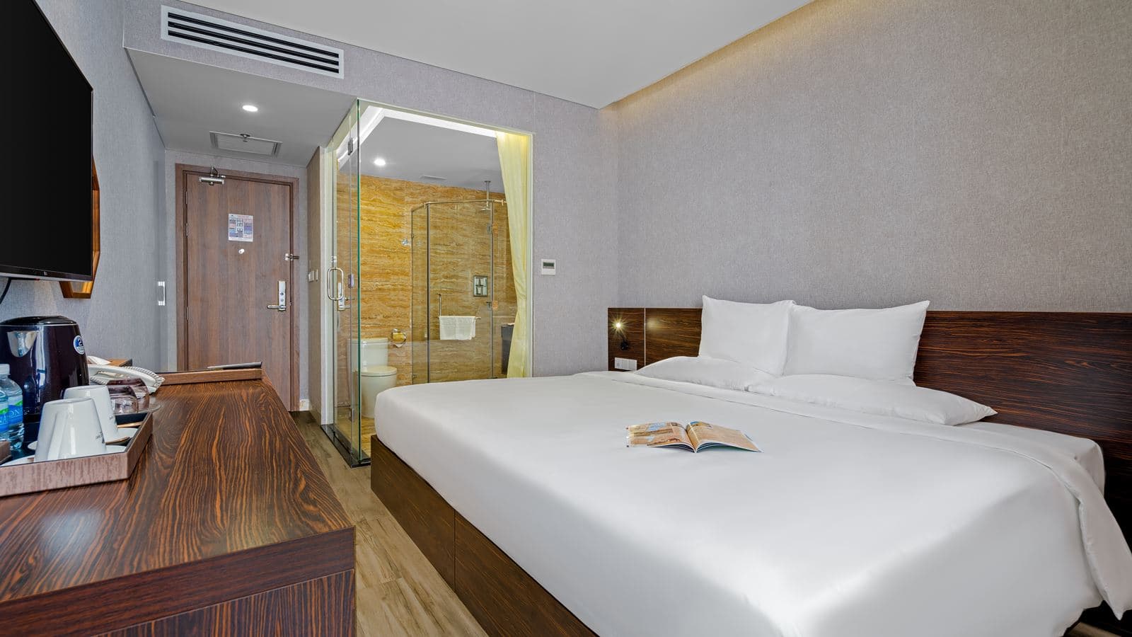 rooms-executive-with-balcony