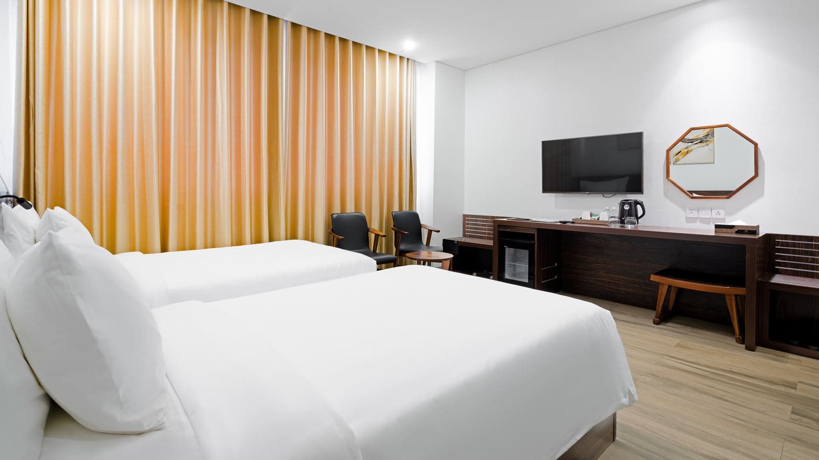 rooms-superior-room