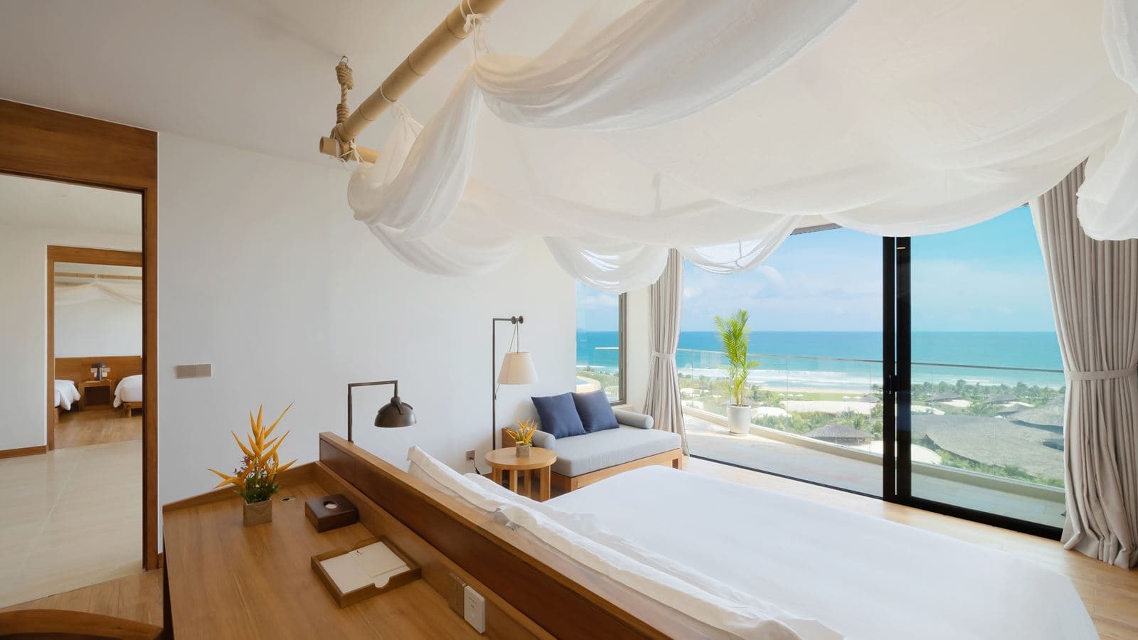 rooms-seaview-sky-pool-villa--family