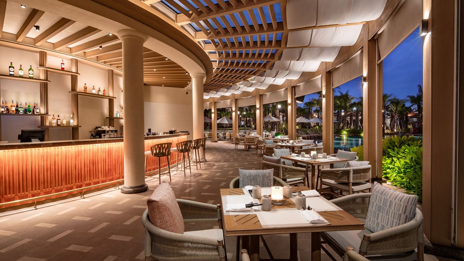 bars-citrino-restaurant--pool-bar