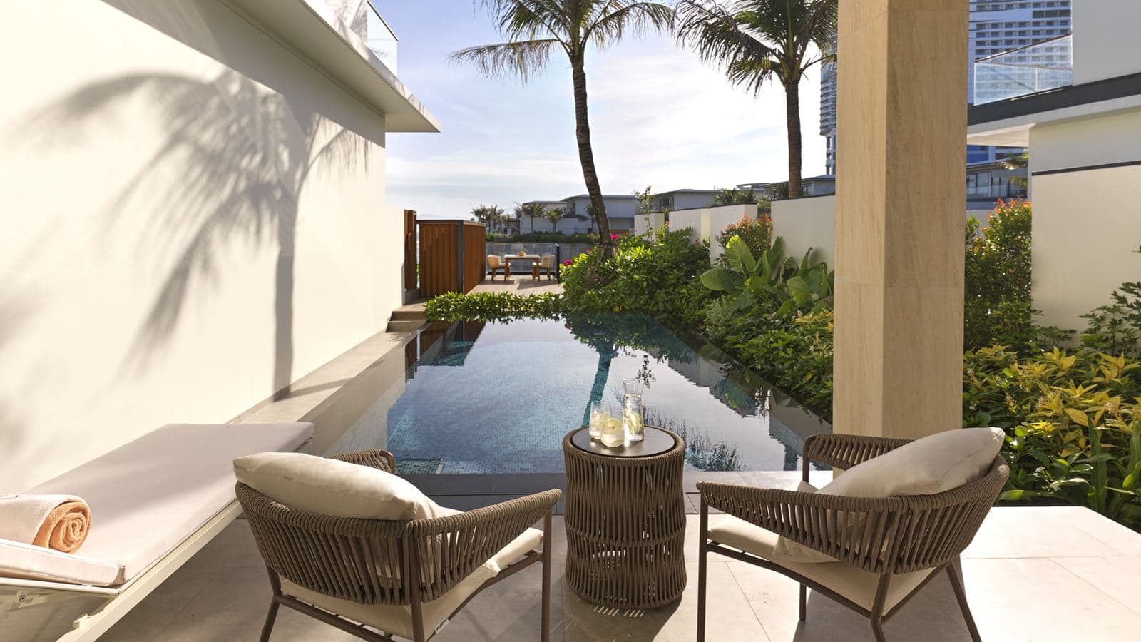 rooms-pool-pavilion