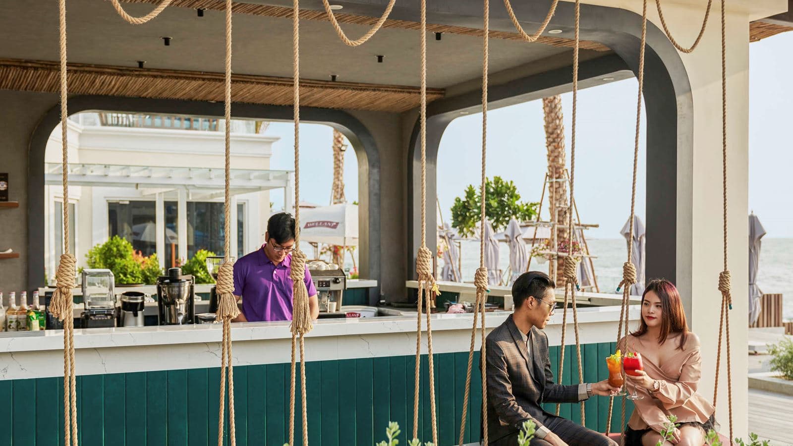 bars-sunset-lounge