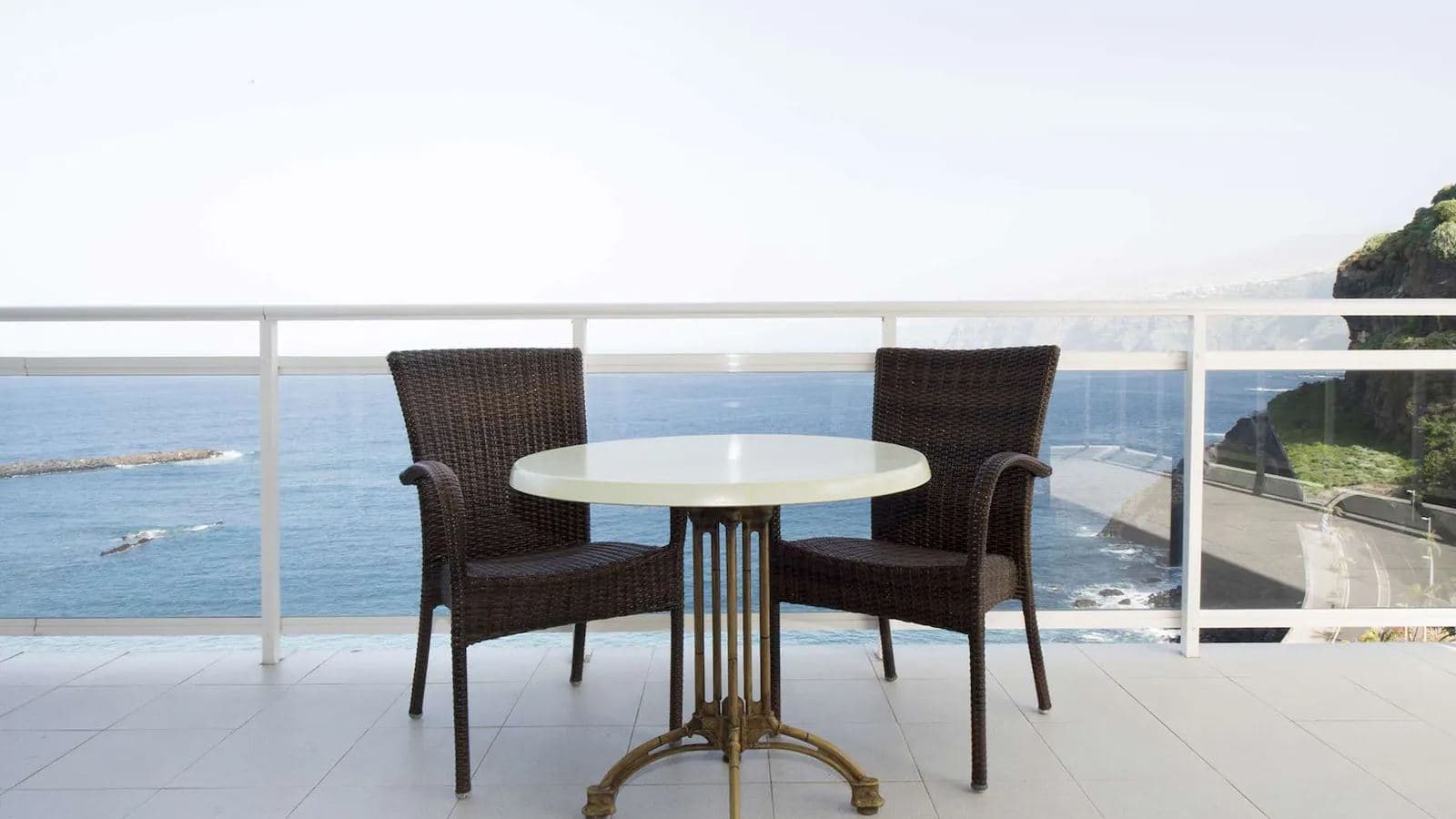 rooms-standard-sea-view-balcony-or-terrace