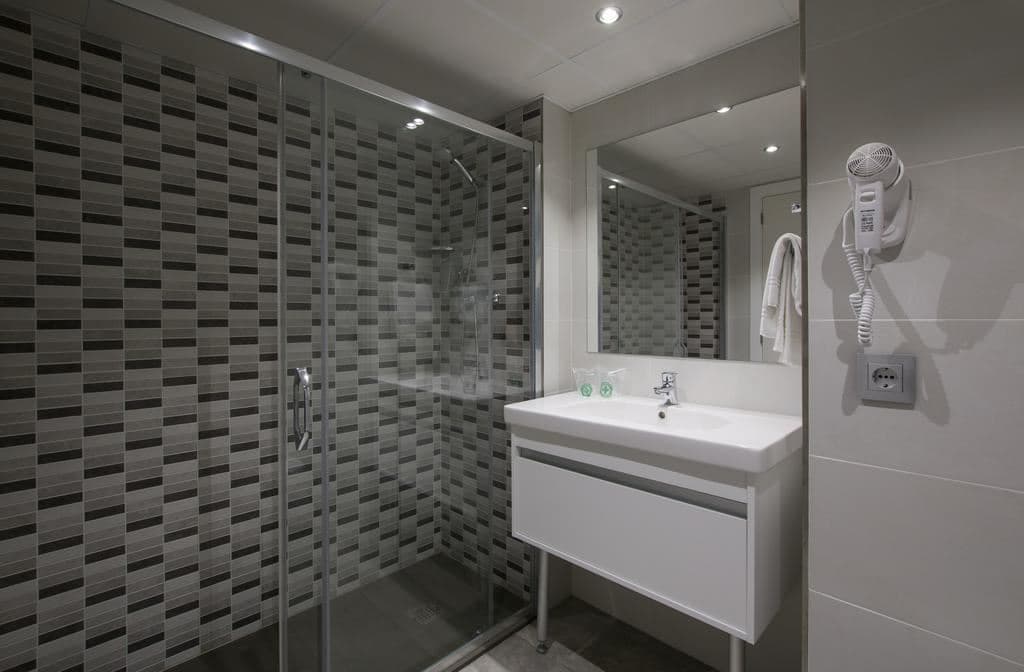 rooms-standard-room