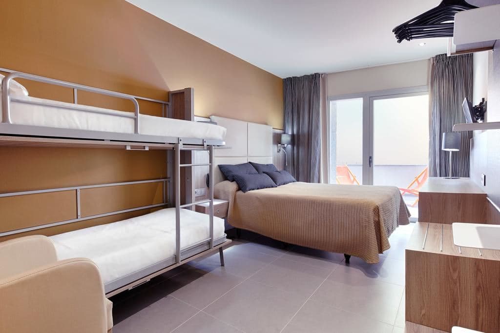 rooms-family-room