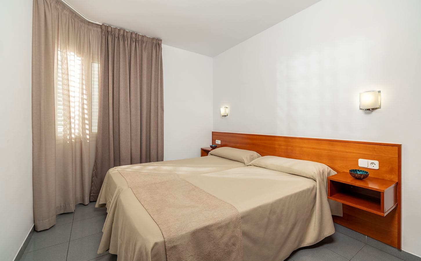 rooms-apart-24-pax
