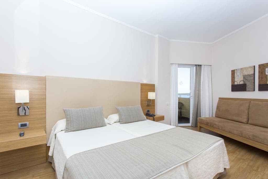 rooms-double-room-sea-view