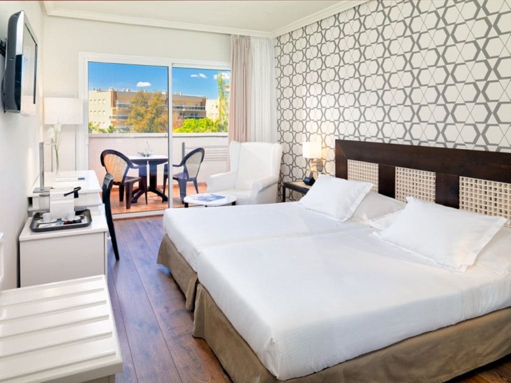 rooms-superior-room