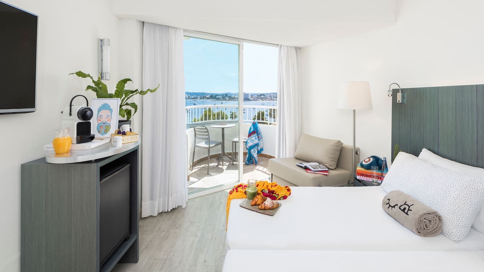 rooms-innside-room-frontal-sea-view