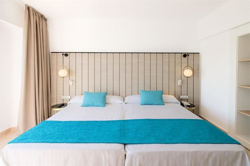 rooms-pz--double-premium-low-cost