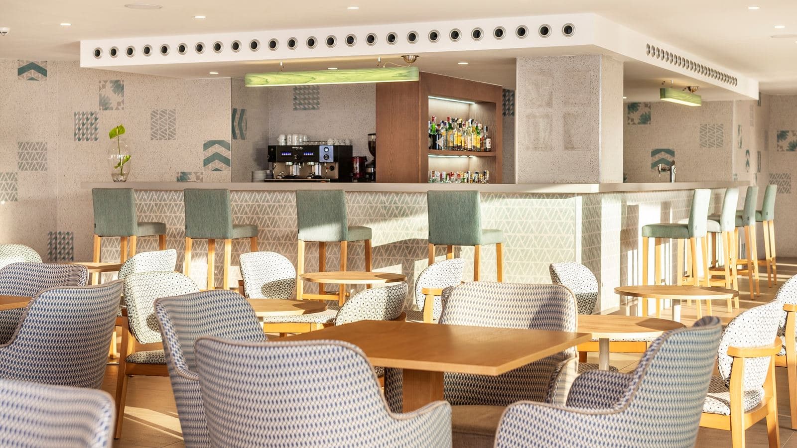 bars-bar-tropical