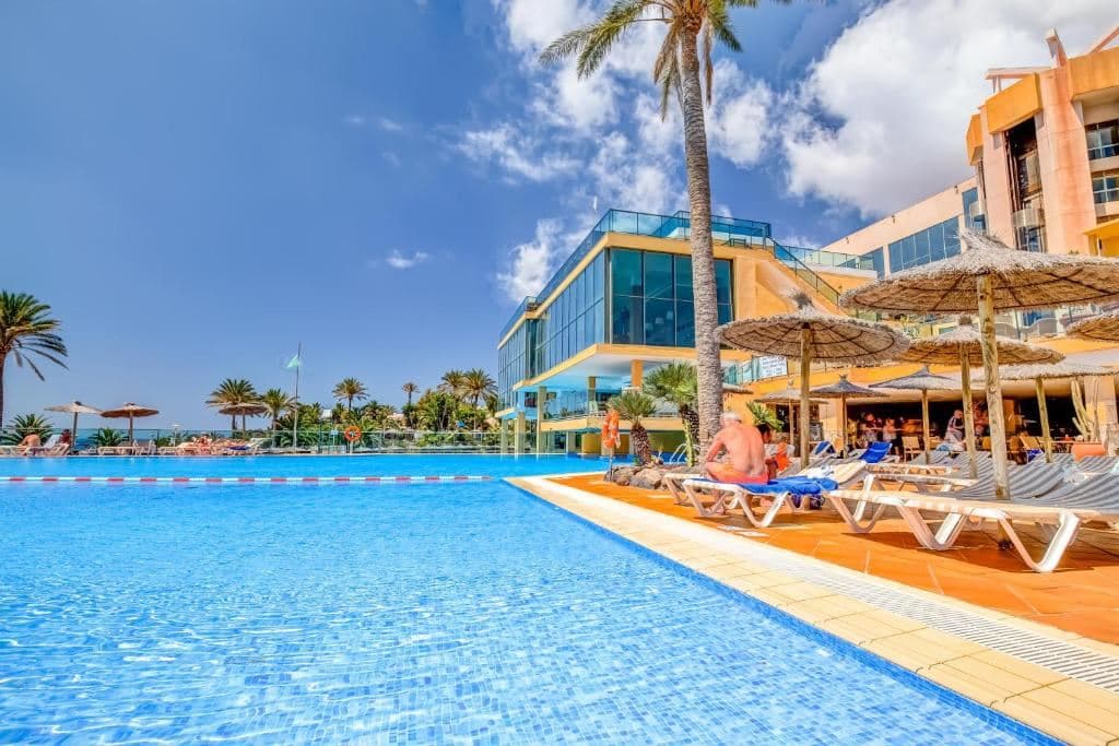 pools-outdoor-pool