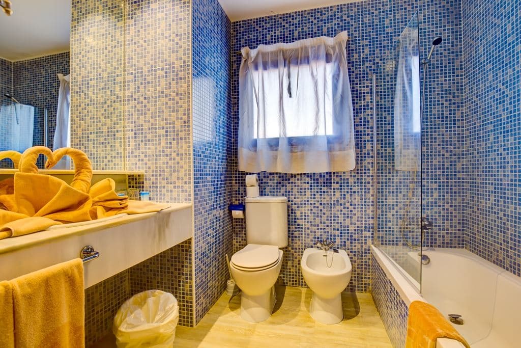 rooms-double-room-pool-view-balcony-or-terrace
