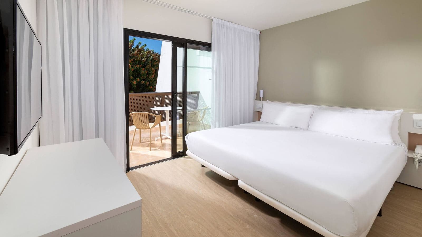rooms-junior-suite-with-terrace