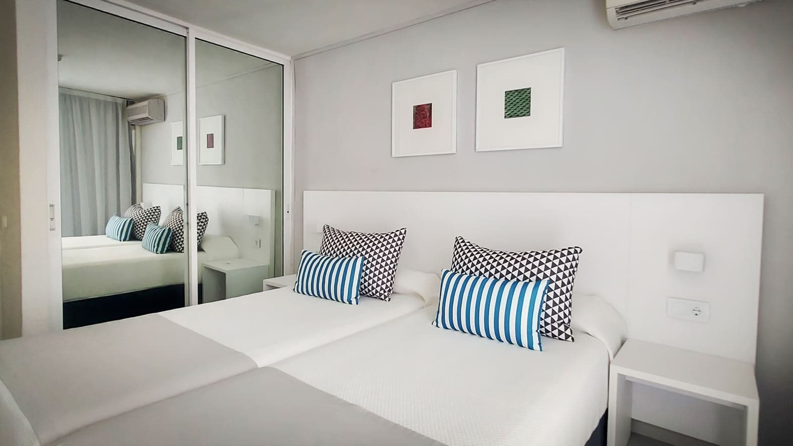 rooms-junior-suite-twin-standard-balconyj-or-terrace
