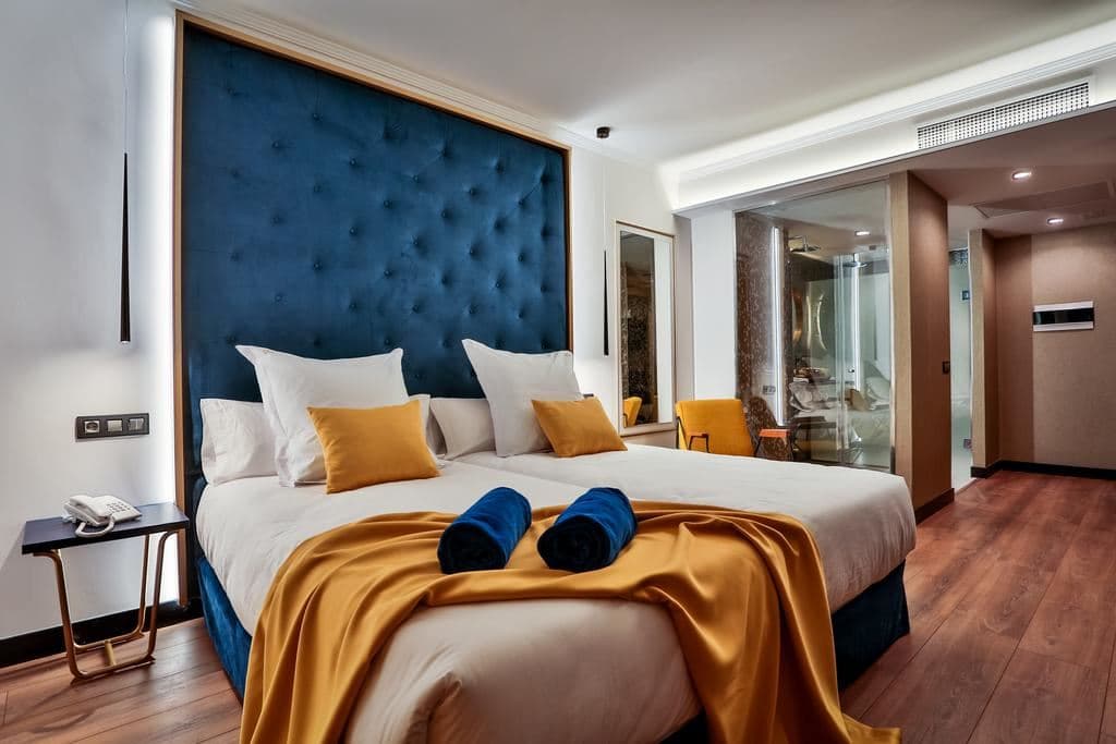 rooms-deluxe-twin-room