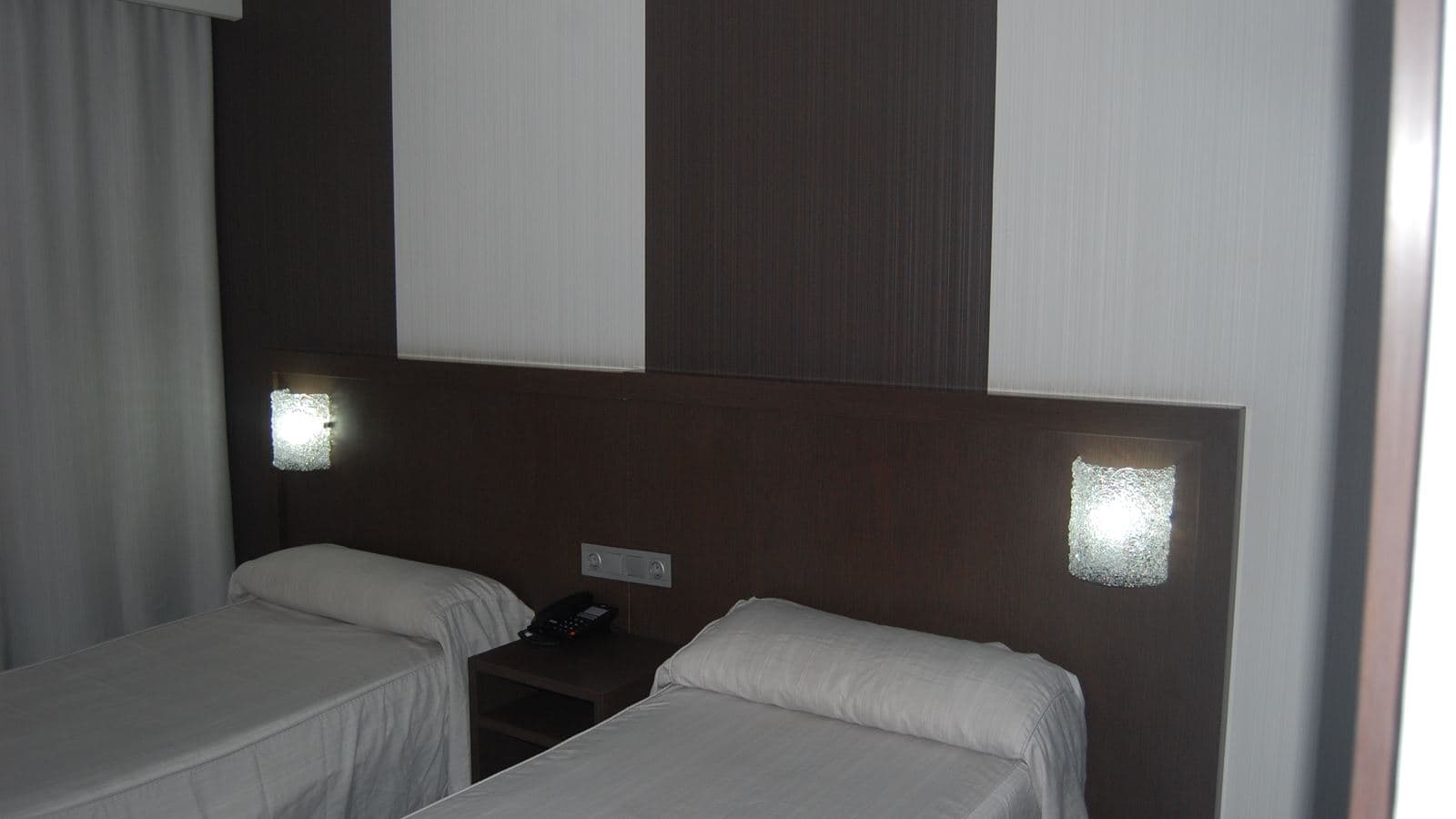 rooms-standard-room